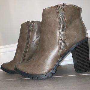 Chic charcoal gray boots with thick black sole